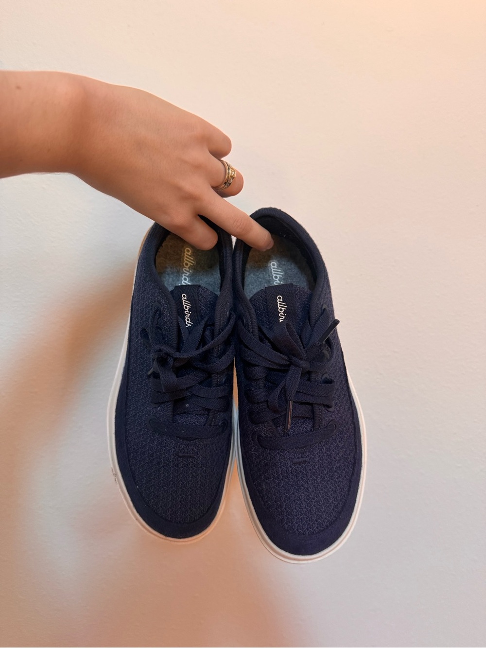 Allbirds Women’s Navy Sneakers W8 White Sole Excellent Condition